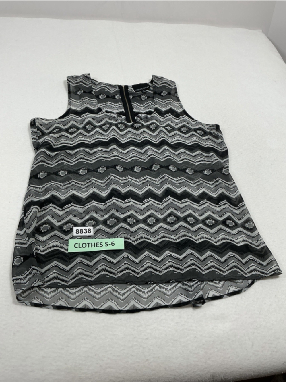 Womans Excellent Cynthia Rowley Sheer Blouse XL Gray Black Sleevless Pullover
